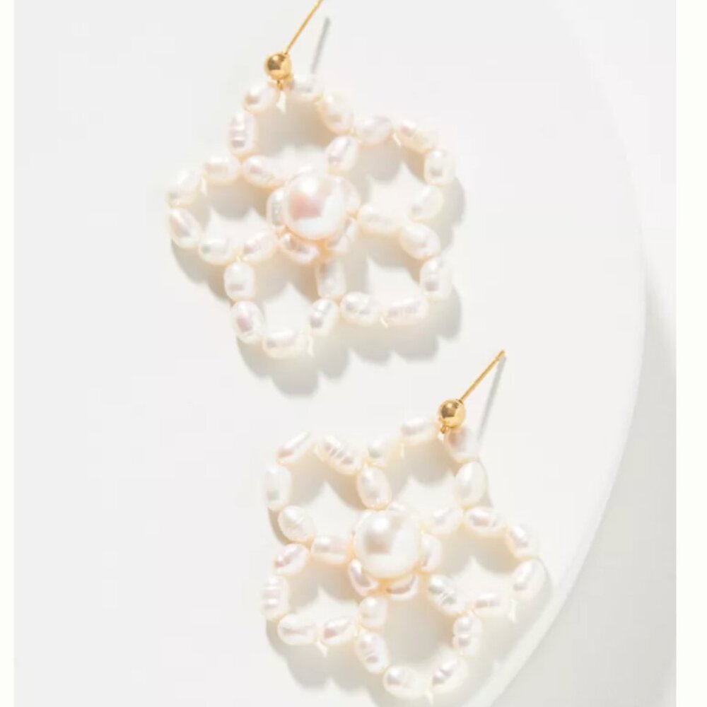 Reliquia Negative Space Flower Drop Earrings